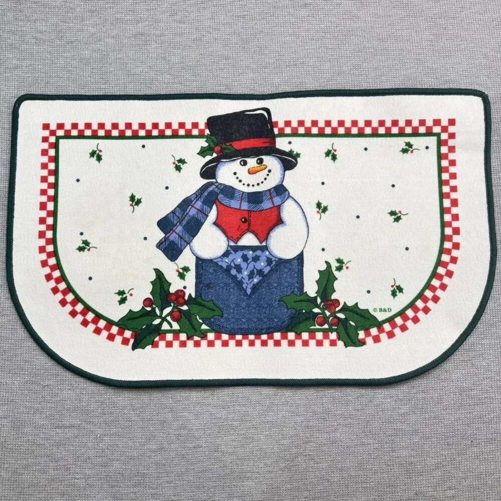 Snowman Holly Half-Round Rug 30